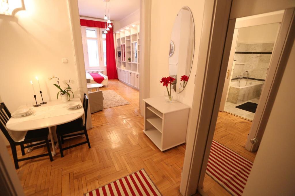 D.Five Classic Luxury Apartment Budapest Værelse billede