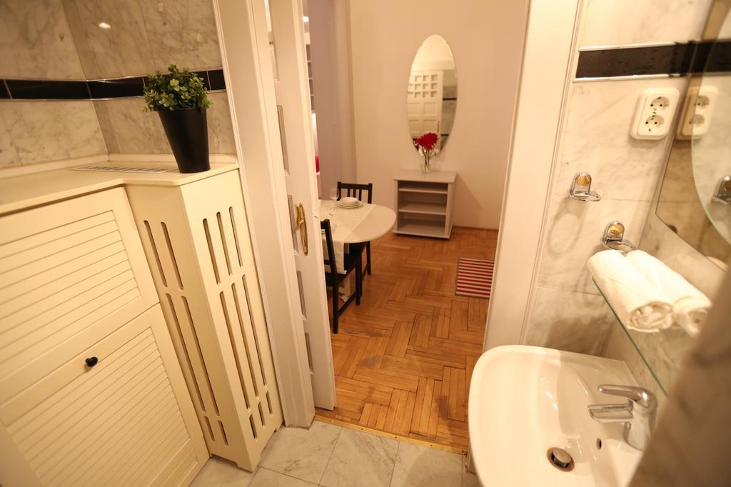 D.Five Classic Luxury Apartment Budapest Eksteriør billede